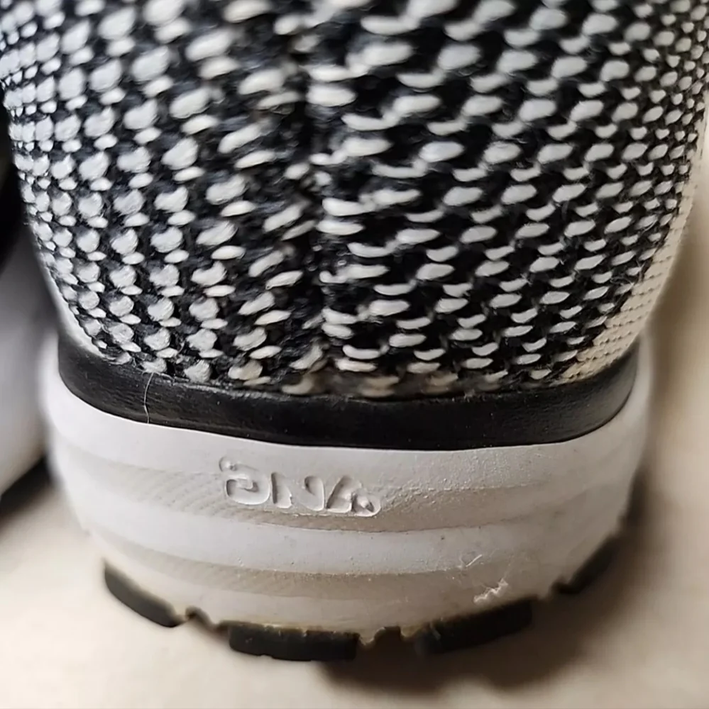 Brooks Revel 5 Road Running Shoes Women's Size 8.5 M White Black 1202491B155 - Picture 5 of 12